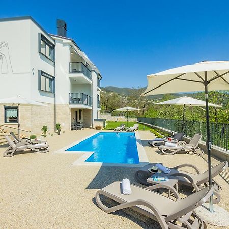 Villa Manus - Boutique Apartments Ловран Екстер'єр фото