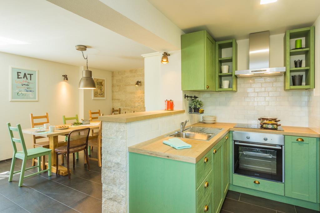 Villa Manus - Boutique Apartments Ловран Екстер'єр фото