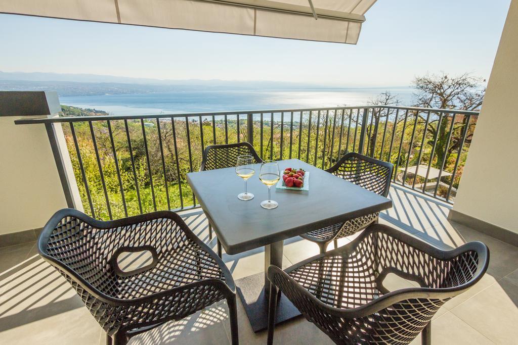 Villa Manus - Boutique Apartments Ловран Екстер'єр фото